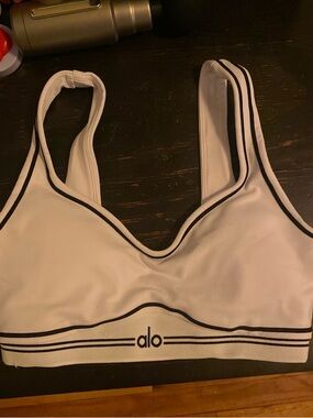 ALO Yoga White Airbrush Heart Throb Sports Bra